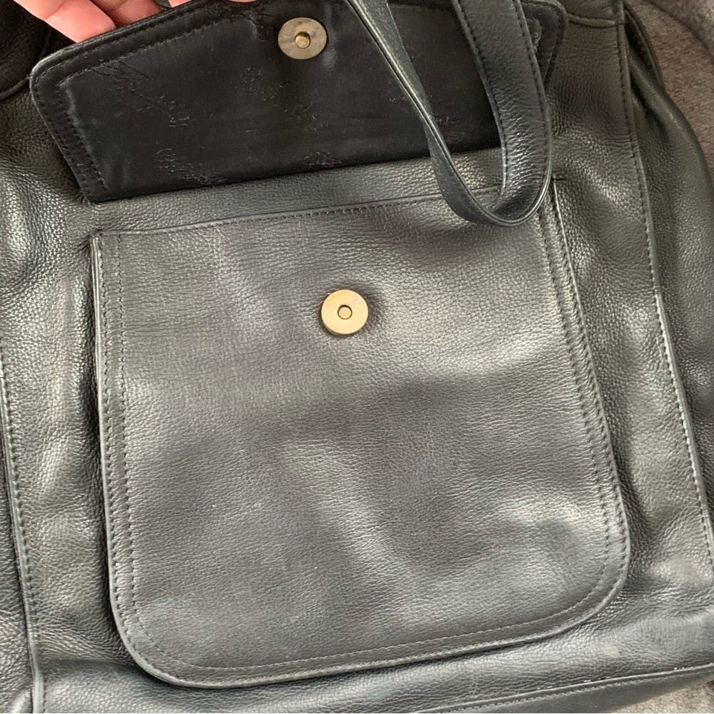 Vintage Fossil Black Soft Leather Shoulder Bag Zipper 90’s Y2K + Brass Key Charm - Picture 9 of 13
